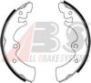 NISSA 44060M4925 Brake Shoe Set